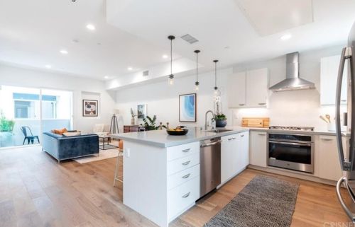 4825 Craner Ave, North Hollywood, CA 91601-4648