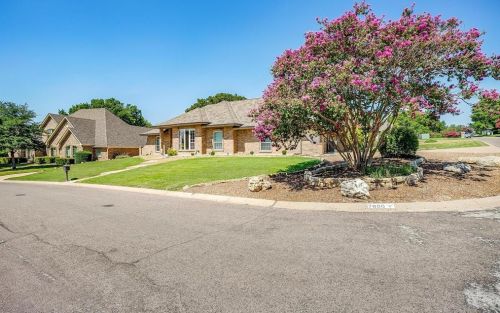 7800 Woodharbor Dr, Fort Worth, TX 76179-3046