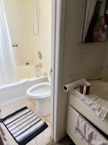 15732 Valeport Ave, Lancaster CA  93535-7091 exterior