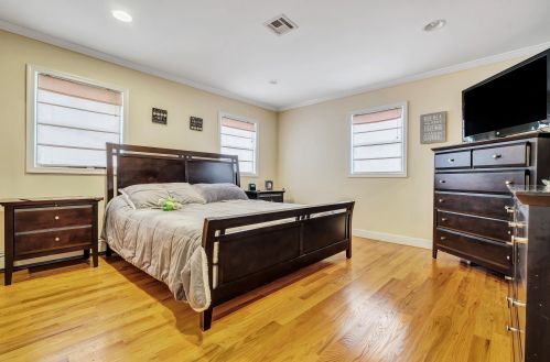 74 Venice Dr, Bricktown NJ  08723-6977 exterior