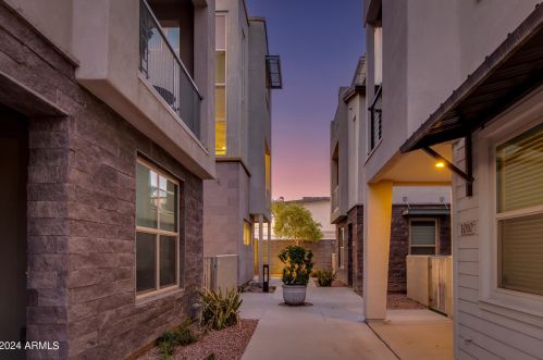 3510 Miller Rd, Scottsdale, AZ 85251-4535