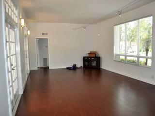 1255 Van Buren St, Hollywood FL  33019-1526 exterior