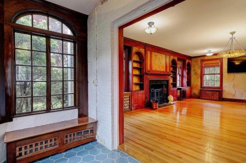 465 Rochambeau Ave, Providence RI 02906-1908 exterior