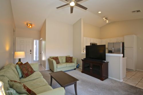 1717 Lindrick Dr, Chandler AZ 85249-5033 exterior