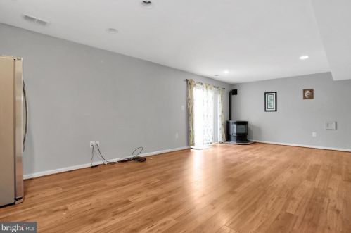 125 Victoria Ln, Charles Town WV  25414-5984 exterior