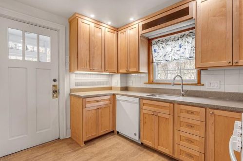 6653 Wilkins Ave, Pittsburgh, PA 15217-1316