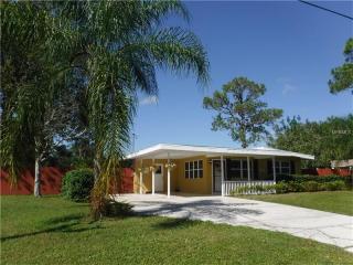 4521 Ardale St, Sarasota, FL 34232-4017
