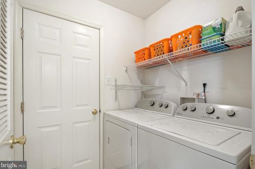 15 Lake Narraticon Dr, Swedesboro NJ  08085-3417 exterior