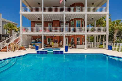 704 Missouri Ave, Lynn Haven, FL 32444-1688
