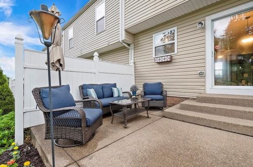 1232 Gneiss Dr, Mc Donald PA  15057-3561 exterior