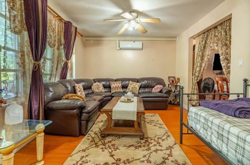 1847 Barnes Ave, Bronx NY  10462-3607 exterior