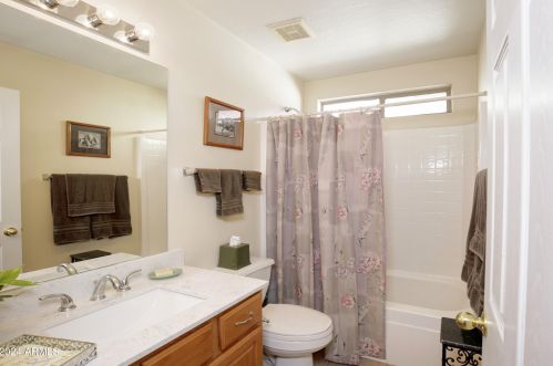 4109 Escuda Dr, Glendale AZ  85308-7410 exterior