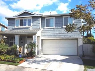 976 Blackberry Ln, Long Beach, CA 90746-7492