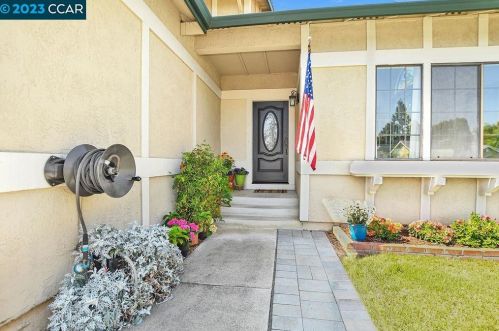 2563 Holly View Ct, Pacheco CA  94553-3457 exterior