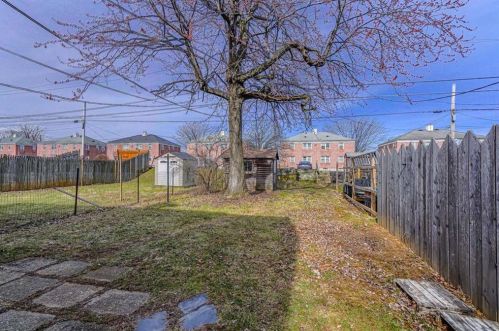 213 Palmer St, Easton PA  18042-7238 exterior