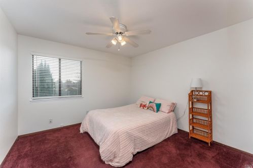 1533 Yardley St, Santa Rosa CA 95403-2397 exterior