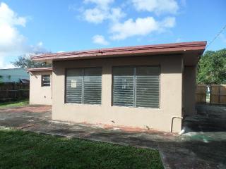 3341 72nd Ter, Hollywood, FL 33024-2416