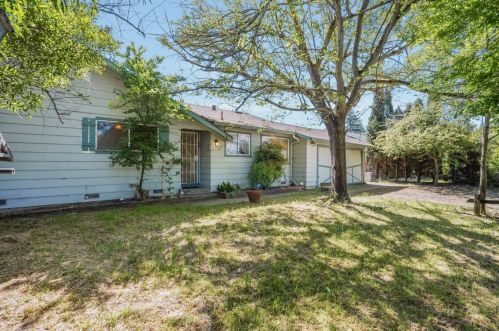 2287 Hearn Ave, Santa Rosa, CA 95407-7377