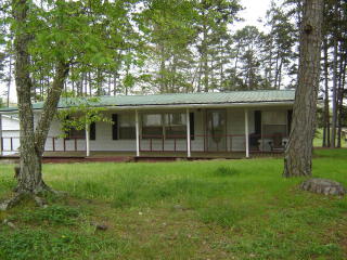 14 Pineview Dr, Springville, TN 38256-4511