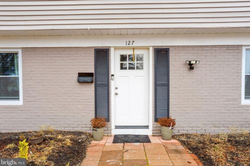 127 Somerset Dr, Willingboro NJ  08046-1415 exterior