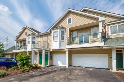 433 Eagle Pointe Dr, Canonsburg, PA 15317-7512