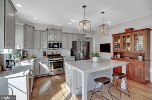 15 Waverly Ln, Carlisle PA  17015-7119 exterior