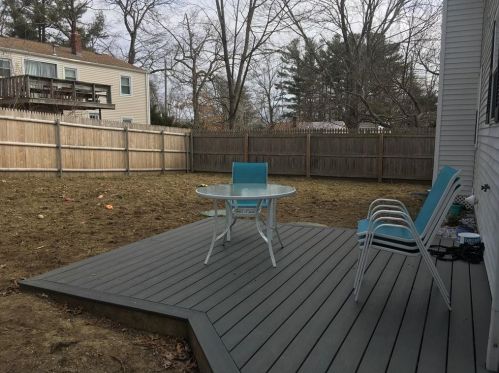 17 Pne Ave, Coventry RI 02816-5929 exterior