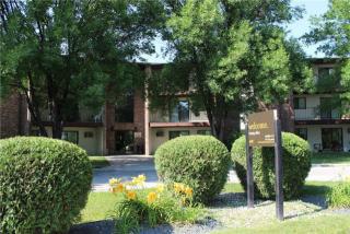 2450 30th Ave, Grand Forks ND  58201-6582 exterior