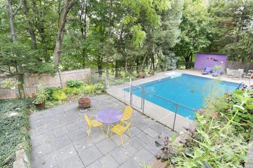 20 Mountainview Dr, Thiells, NY 10984-1408