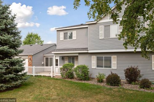 7698 157th St, Saint Paul, MN 55124-7093
