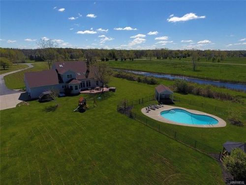 5790 Strickler Rd, Clarence, NY 14031-1371