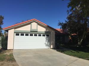 1535 Lingard St, Lancaster, CA 93535-3406