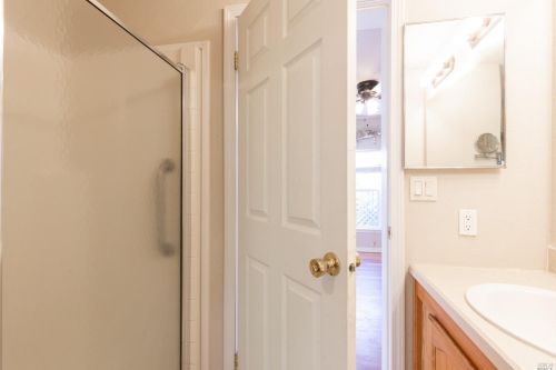 14 Ellie Dr, Santa Rosa CA  95403-1111 exterior