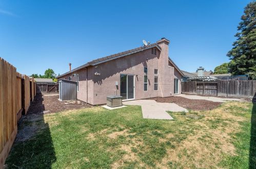 4924 Apple Farm Ln, Salida CA  95368-9000 exterior