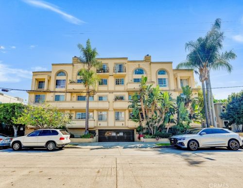 10824 Bloomfield St, North Hollywood, CA 91602-3904