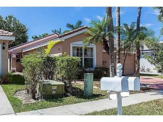 17739 20th St, Hollywood FL  33029-5239 exterior