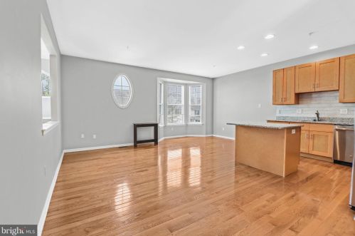 2724 Shelburne Rd, Downingtown PA  19335-6015 exterior