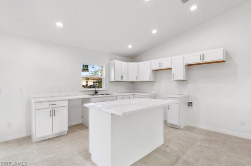 2806 65th St, Lehigh Acres, FL 33971-8820