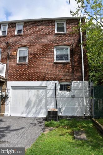 731 Clymer Ln, Ridley Park, PA 19078-1312