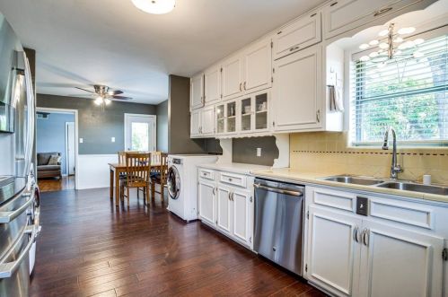 406 Frances Way, Richardson TX  75081-4206 exterior