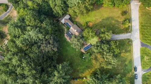 1 Martingale Rd, Amherst NH  03031-2625 exterior