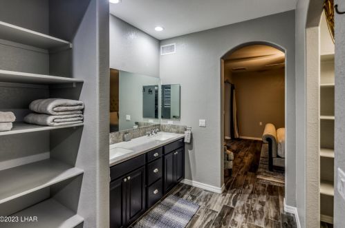 160 Cypress Dr, Lake Havasu City AZ  86403-6813 exterior