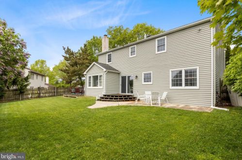 20 Hedgerow Dr, Fairless Hills PA  19030-4022 exterior