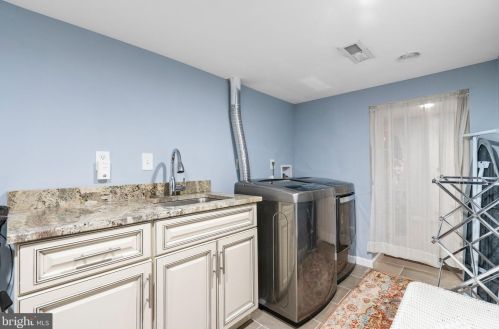 507 Lamont St, Washington DC  20010-2516 exterior