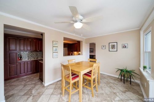 181 Overpeck Ave, Ridgefield Park NJ  07660-1218 exterior