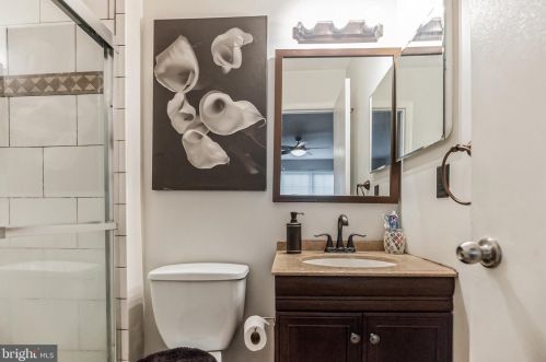 3056 Harbour Dr, Palmyra NJ  08065-2208 exterior