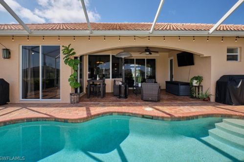 1121 1 Ter, Cape Coral FL  33991-1591 exterior