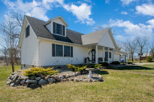 8144 50, Mill Creek, IN 46365-9775