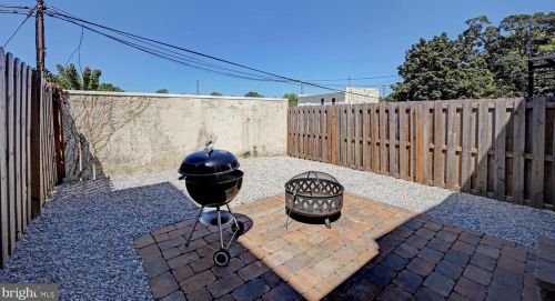 1409 Clayton St, Wilmington DE  19806-4005 exterior