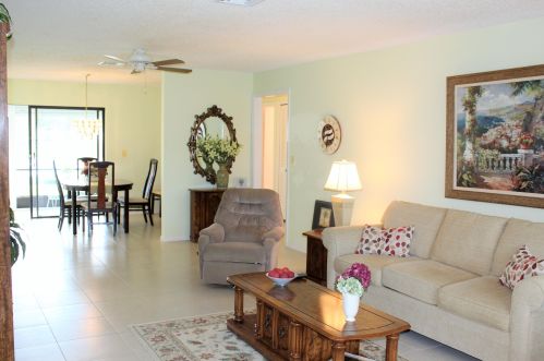 10276 Dovewood Ln, Boynton Beach, FL 33436-4012